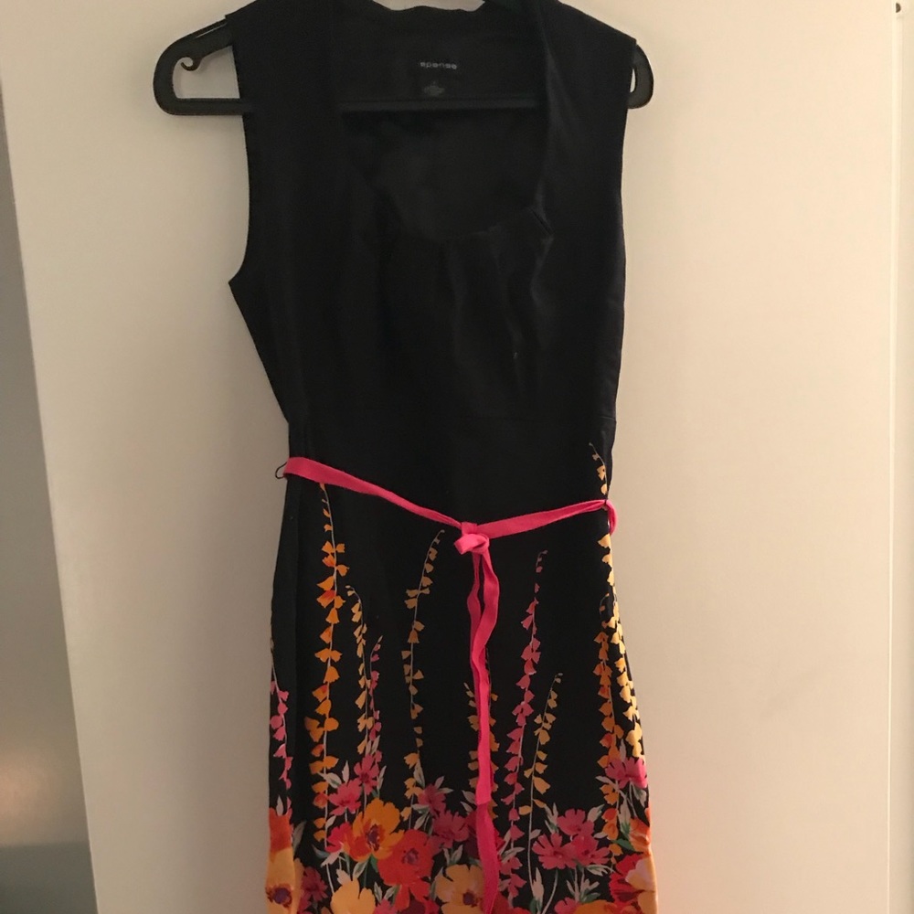 Spense size 4 dress black with flowers